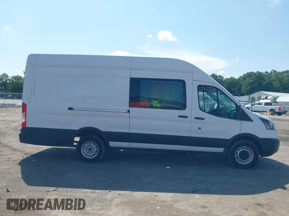 2019 Ford Transit с VIN 1FTYR3XM9KKA40085, выставлен на аукционе IAAI как лот 42704912 с пробегом 202 983 миль миль и . История ставок и продаж доступна на DreamBid. Изображение 13.