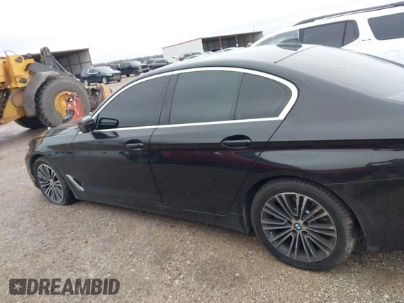2019 BMW 5 Series 530i z VIN WBAJA5C52KWW06869, wystawiony jako IAAI lot #41494078 z przebiegiem 71 415 mil mil oraz . Historia ofert i sprzedaży dostępna na DreamBid. Obrazek 14.