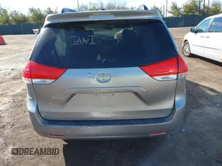 2012 Toyota Sienna XLE with VIN 5TDDK3DC6CS045009, listed as a IAAI auction lot 41790571 with 154,817 mi miles. Bid and sale history available at carsss.com. Image 17.