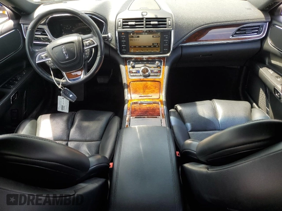 2017 Lincoln Continental Reserve z VIN 1LN6L9RP1H5614507, wystawiony jako Copart lot #56222035 z przebiegiem 87 689 mil mil oraz Szkoda całkowita • Salvage title. Historia ofert i sprzedaży dostępna na DreamBid. Obrazek 8.