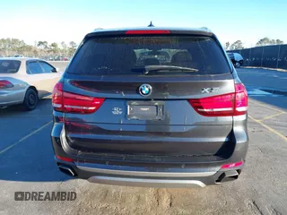 2017 BMW X5 xDrive50i z VIN 5UXKR6C34H0J85462, wystawiony jako IAAI lot #41768496 z przebiegiem 109 596 mil mil oraz . Historia ofert i sprzedaży dostępna na DreamBid. Obrazek 16.