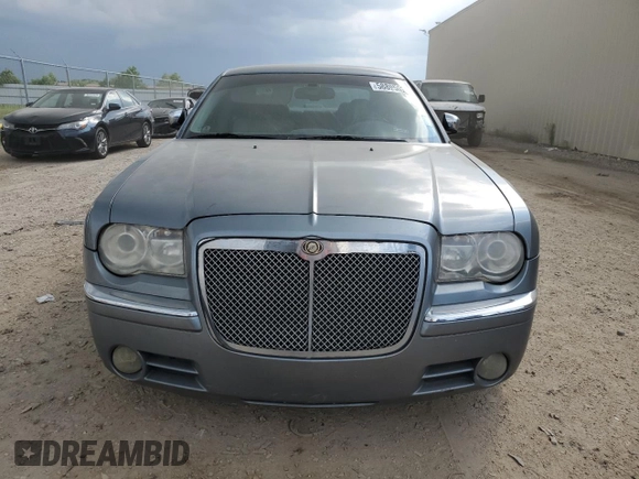 2007 Chrysler 300 C with VIN 2C3KA63H17H872014, listed as a Copart auction lot 58895934 with 99,202 mi miles and Salvage Title. Bid and sale history available at carsss.com. Image 5.