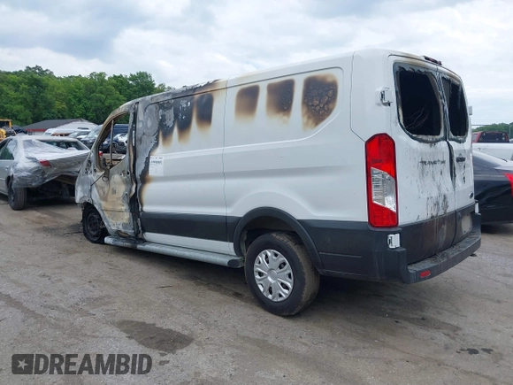 2019 Ford Transit with VIN 1FTYR1YMXKKA86821, listed as a IAAI auction lot 39598505 with 23,665 mi miles. Bid and sale history available at carsss.com. Image 3.