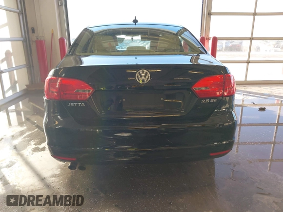 2012 Volkswagen Jetta Sedan SE w/Convenience & Sunroof with VIN 3VWDX7AJ5CM469743, listed as a IAAI auction lot 41028104 with 1 mi miles. Bid and sale history available at carsss.com. Image 17.