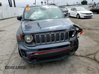 2020 Jeep Renegade Latitude z VIN ZACNJABB5LPL31028, wystawiony jako Copart lot #55539615 z przebiegiem 154 396 mil mil oraz Szkoda całkowita • Salvage title. Historia ofert i sprzedaży dostępna na DreamBid. Obrazek 14.