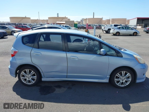 2010 Honda Fit Sport с VIN JHMGE8H40AC023184, выставлен на аукционе IAAI как лот 41605278 с пробегом 88 367 миль миль и . История ставок и продаж доступна на DreamBid. Изображение 13.