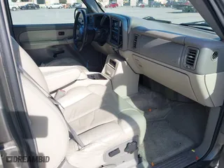 2001 Chevrolet Tahoe LS with VIN 1GNEK13T51R184450, listed as a IAAI auction lot 41773131 with 290,093 mi miles. Bid and sale history available at carsss.com. Image 5.
