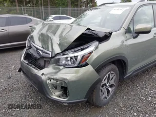 2020 Subaru Forester Premium with VIN JF2SKAJCXLH486602, listed as a IAAI auction lot 42291584 with 25,883 mi miles and . Bid and sale history available at DreamBid. Image 6.