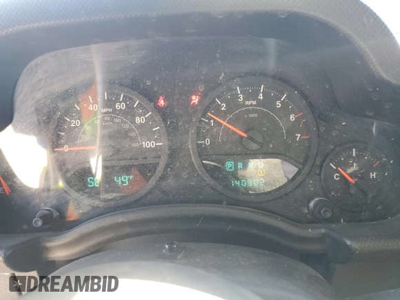 2008 Jeep Wrangler X z VIN 1J4FA24128L517522, wystawiony jako Copart lot #45706545 z przebiegiem 140 902 mil mil oraz Czysty tytuł • Clean title. Historia ofert i sprzedaży dostępna na DreamBid. Obrazek 9.