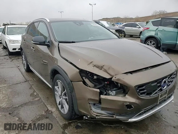 2015 Volvo V60 T5 z VIN YV4612HK7F1000537, wystawiony jako Copart lot #84033744 z przebiegiem 76 563 mil mil oraz Szkoda całkowita • Salvage title. Historia ofert i sprzedaży dostępna na DreamBid. Obrazek 15.