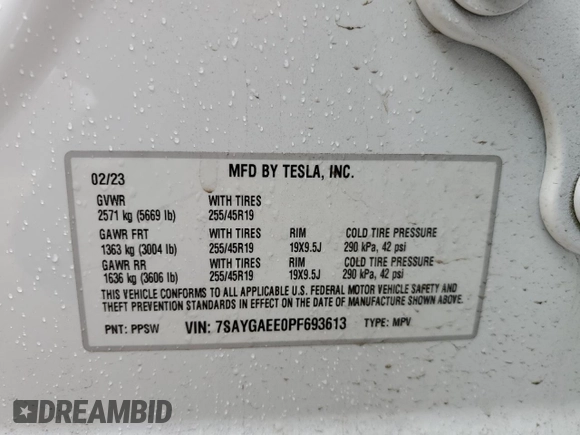 2023 Tesla Model Y Long Range z VIN 7SAYGAEE0PF693613, wystawiony jako Copart lot #54452895 z przebiegiem 19 574 mil mil oraz Szkoda całkowita • Salvage title. Historia ofert i sprzedaży dostępna na DreamBid. Obrazek 12.