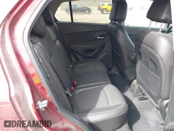 2017 Chevrolet Trax LT with VIN 3GNCJPSB5HL262068, listed as a IAAI auction lot 41904657 with 132,559 mi miles. Bid and sale history available at carsss.com. Image 8.