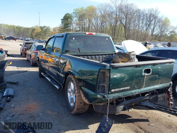 2007 Chevrolet Silverado 1500 LS with VIN 2GCEC13V471149956, listed as a IAAI auction lot 41899072 with 151,537 mi miles and . Bid and sale history available at DreamBid. Image 3.