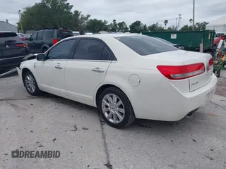 2012 Lincoln MKZ with VIN 3LNHL2GC1CR827429, listed as a IAAI auction lot 41993400 with 92,153 mi miles. Bid and sale history available at carsss.com. Image 3.