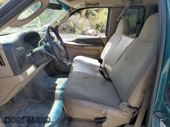 2005 Ford F-250 XL z VIN 1FTSX20P45EC42118, wystawiony jako Copart lot #56605955 z przebiegiem 243 932 mil mil oraz Szkoda całkowita • Salvage title. Historia ofert i sprzedaży dostępna na DreamBid. Obrazek 7.