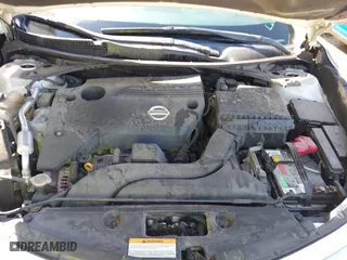 2015 Nissan Altima 2.5 S with VIN 1N4AL3AP6FC129575, listed as a IAAI auction lot 42004824 with 111,694 mi miles. Bid and sale history available at carsss.com. Image 10.