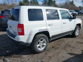 2012 Jeep Patriot Sport with VIN 1C4NJRBB6CD576629, listed as a IAAI auction lot 41974440 with 211,308 mi miles. Bid and sale history available at carsss.com. Image 4.