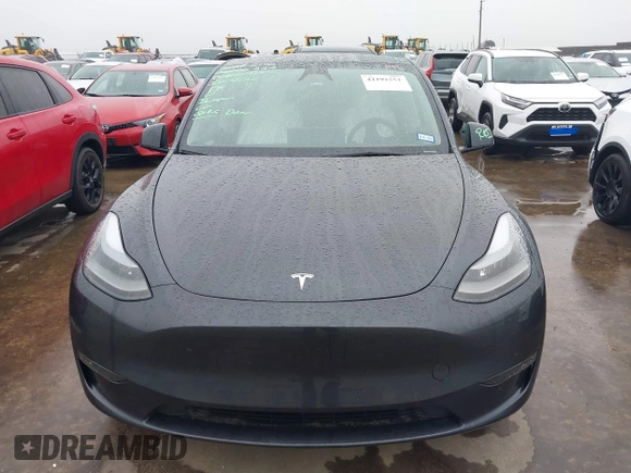 2024 Tesla Model Y Long Range z VIN 7SAYGDEE5RA260614, wystawiony jako IAAI lot #42191551 z przebiegiem 16 375 mil mil oraz . Historia ofert i sprzedaży dostępna na DreamBid. Obrazek 12.