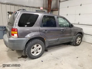 2005 Ford Escape XLT with VIN 1FMYU93135KB23475, listed as a Copart auction lot 44240295 with 210,732 mi miles and Clean Title. Bid and sale history available at carsss.com. Image 3.