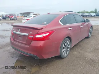 2016 Nissan Altima SR z VIN 1N4AL3AP6GC283950, wystawiony jako IAAI lot #41953970 z przebiegiem 105 721 mil mil oraz . Historia ofert i sprzedaży dostępna na DreamBid. Obrazek 4.
