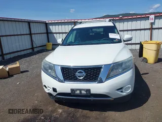 2016 Nissan Pathfinder S with VIN 5N1AR2MN6GC621811, listed as a IAAI auction lot 42151171 with 153,696 mi miles. Bid and sale history available at carsss.com. Image 12.