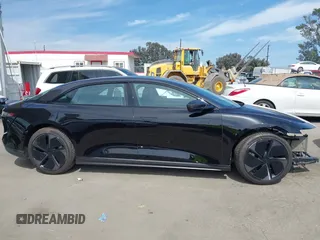 2024 Lucid Air Touring z VIN 50EA1TEAXRA005987, wystawiony jako IAAI lot #42294088 z przebiegiem Nie podano mil oraz . Historia ofert i sprzedaży dostępna na DreamBid. Obrazek 13.