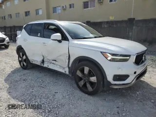 2019 Volvo XC40 Momentum z VIN YV4AC2HK8K2072999, wystawiony jako Copart lot #45344975 z przebiegiem 108 305 mil mil oraz Nie do naprawy • Non repairable. Historia ofert i sprzedaży dostępna na DreamBid. Obrazek 4.