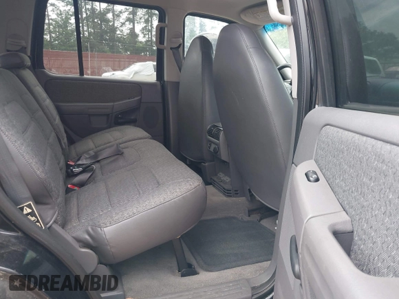 2002 Ford Explorer XLS z VIN 1FMZU62E12ZB98055, wystawiony jako IAAI lot #42107415 z przebiegiem 151 319 mil mil oraz . Historia ofert i sprzedaży dostępna na DreamBid. Obrazek 8.