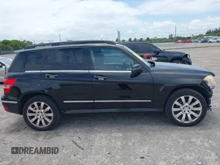 2011 Mercedes-Benz GLK 350 with VIN WDCGG5GB7BF657953, listed as a IAAI auction lot 42156580 with 187,458 mi miles and . Bid and sale history available at DreamBid. Image 14.