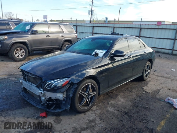 2018 Mercedes-Benz E-Class E 300 with VIN WDDZF4JB0JA299018, listed as a IAAI auction lot 41364406 with 89,697 mi miles. Bid and sale history available at carsss.com. Image 18.
