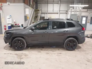 2016 Jeep Cherokee Latitude with VIN 1C4PJLCSXGW137190, listed as a IAAI auction lot 41563823 with 159,586 mi miles. Bid and sale history available at carsss.com. Image 15.