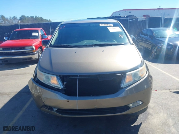 2013 Honda Odyssey Touring with VIN 5FNRL5H96DB066008, listed as a IAAI auction lot 41734055 with 120,292 mi miles. Bid and sale history available at carsss.com. Image 12.