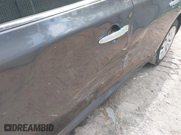 2013 Nissan Sentra SR z VIN 3N1AB7AP2DL676836, wystawiony jako IAAI lot #42241562 z przebiegiem 183 481 mil mil oraz . Historia ofert i sprzedaży dostępna na DreamBid. Obrazek 6.