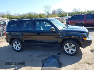 2015 Jeep Patriot Sport with VIN 1C4NJPBB8FD399932, listed as a IAAI auction lot 41935017 with 92,379 mi miles. Bid and sale history available at carsss.com. Image 13.