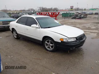 2004 Buick Regal GS with VIN 2G4WF521841200464, listed as a IAAI auction lot 41682655 with 186,695 mi miles. Bid and sale history available at carsss.com. Image 1.