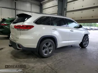 2018 Toyota Highlander Limited with VIN 5TDDZRFH1JS818134, listed as a Copart auction lot 61912885 with 69,183 mi miles and Salvage title. Bid and sale history available at DreamBid. Image 3.