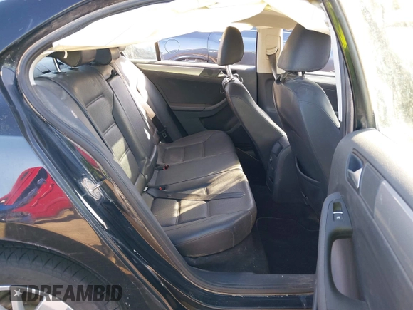 2015 Volkswagen Jetta SE z VIN 3VWD07AJ3FM266598, wystawiony jako IAAI lot #41757080 z przebiegiem 127 815 mil mil oraz . Historia ofert i sprzedaży dostępna na DreamBid. Obrazek 8.