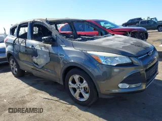 2016 Ford Escape SE z VIN 1FMCU0G98GUA31422, wystawiony jako IAAI lot #41337919 z przebiegiem Nie podano mil oraz . Historia ofert i sprzedaży dostępna na DreamBid. Obrazek 1.