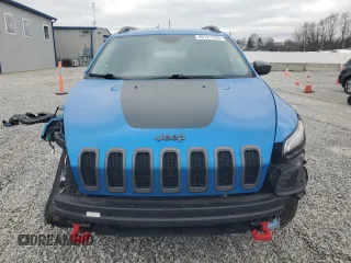 2017 Jeep Cherokee Trailhawk L Plus with VIN 1C4PJMBB7HW665424, listed as a Copart auction lot 49121155 with 68,782 mi miles and Salvage Title. Bid and sale history available at carsss.com. Image 5.