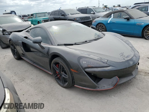 2017 McLaren 570S z VIN SBM13DAAXHW003255, wystawiony jako Copart lot #76261244 z przebiegiem Nie podano mil oraz Szkody całkowita. Historia ofert i sprzedaży dostępna na DreamBid. Obrazek 4.