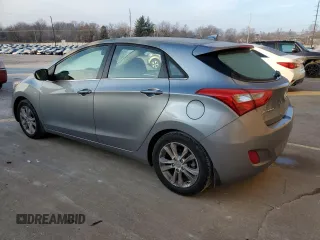 2013 Hyundai Elantra GT with VIN KMHD35LE0DU133557, listed as a Copart auction lot 82299033 with 82,138 mi miles and Salvage Title. Bid and sale history available at carsss.com. Image 2.