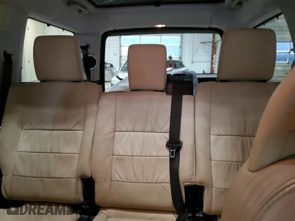 2008 Land Rover LR3 HSE z VIN SALAG25408A490655, wystawiony jako Copart lot #55213845 z przebiegiem 117 814 mil mil oraz Tytuł czysty. Historia ofert i sprzedaży dostępna na DreamBid. Obrazek 10.