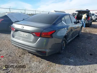 2019 Nissan Altima S with VIN 1N4BL4BV5KN307384, listed as a IAAI auction lot 41734090 with 112,173 mi miles and . Bid and sale history available at carsss.com. Image 4.