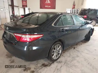 2015 Toyota Camry XLE with VIN 4T1BF1FK1FU094425, listed as a IAAI auction lot 41961648 with 191,458 mi miles. Bid and sale history available at carsss.com. Image 4.
