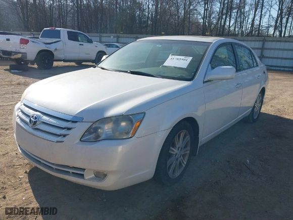 2006 Toyota Avalon XL with VIN 4T1BK36B06U080541, listed as a IAAI auction lot 41785501 with 238,569 mi miles. Bid and sale history available at carsss.com. Image 2.