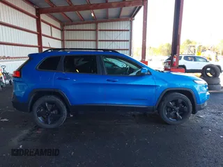 2018 Jeep Cherokee Limited with VIN 1C4PJMDX3JD575794, listed as a IAAI auction lot 41092523 with 64,337 mi miles. Bid and sale history available at carsss.com. Image 13.