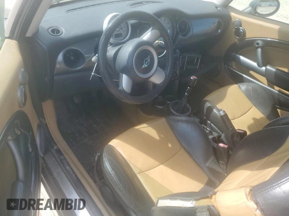 2005 MINI Hardtop с VIN WMWRC33415TC59441, выставлен на аукционе Copart как лот 54093295 с пробегом 138 327 миль миль и Чистый • Clean title. История ставок и продаж доступна на DreamBid. Изображение 8.