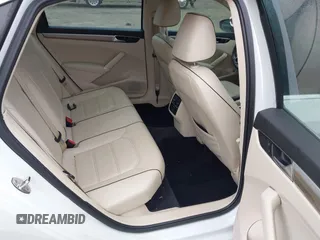 2016 Volkswagen Passat SE z VIN 1VWBS7A30GC013454, wystawiony jako IAAI lot #41477109 z przebiegiem 134 027 mil mil oraz . Historia ofert i sprzedaży dostępna na DreamBid. Obrazek 8.