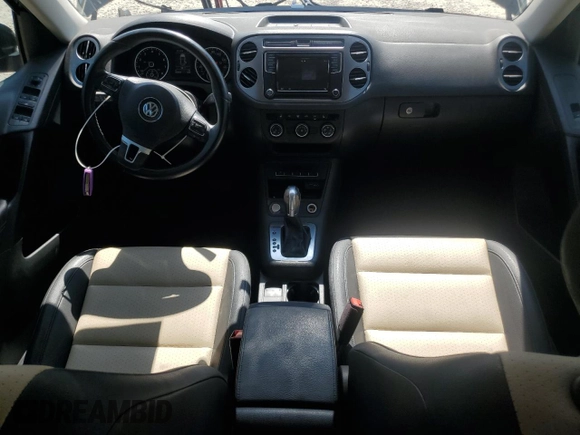 2017 Volkswagen Tiguan S z VIN WVGBV7AX1HK031915, wystawiony jako Copart lot #65683825 z przebiegiem 86 068 mil mil oraz Czysty tytuł • Clean title. Historia ofert i sprzedaży dostępna na DreamBid. Obrazek 8.