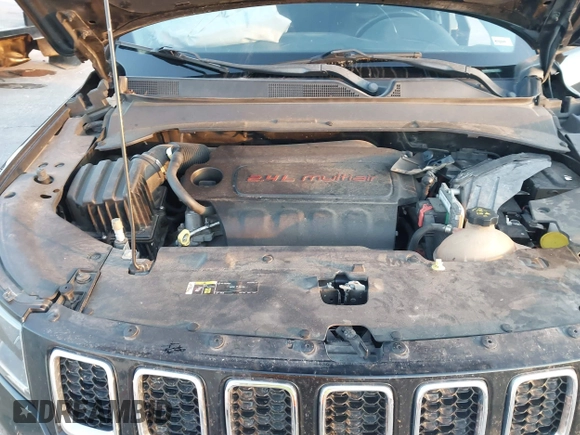 2017 Jeep Compass Latitude with VIN 3C4NJDBB8HT664781, listed as a IAAI auction lot 40670412 with 125,593 mi miles. Bid and sale history available at carsss.com. Image 10.